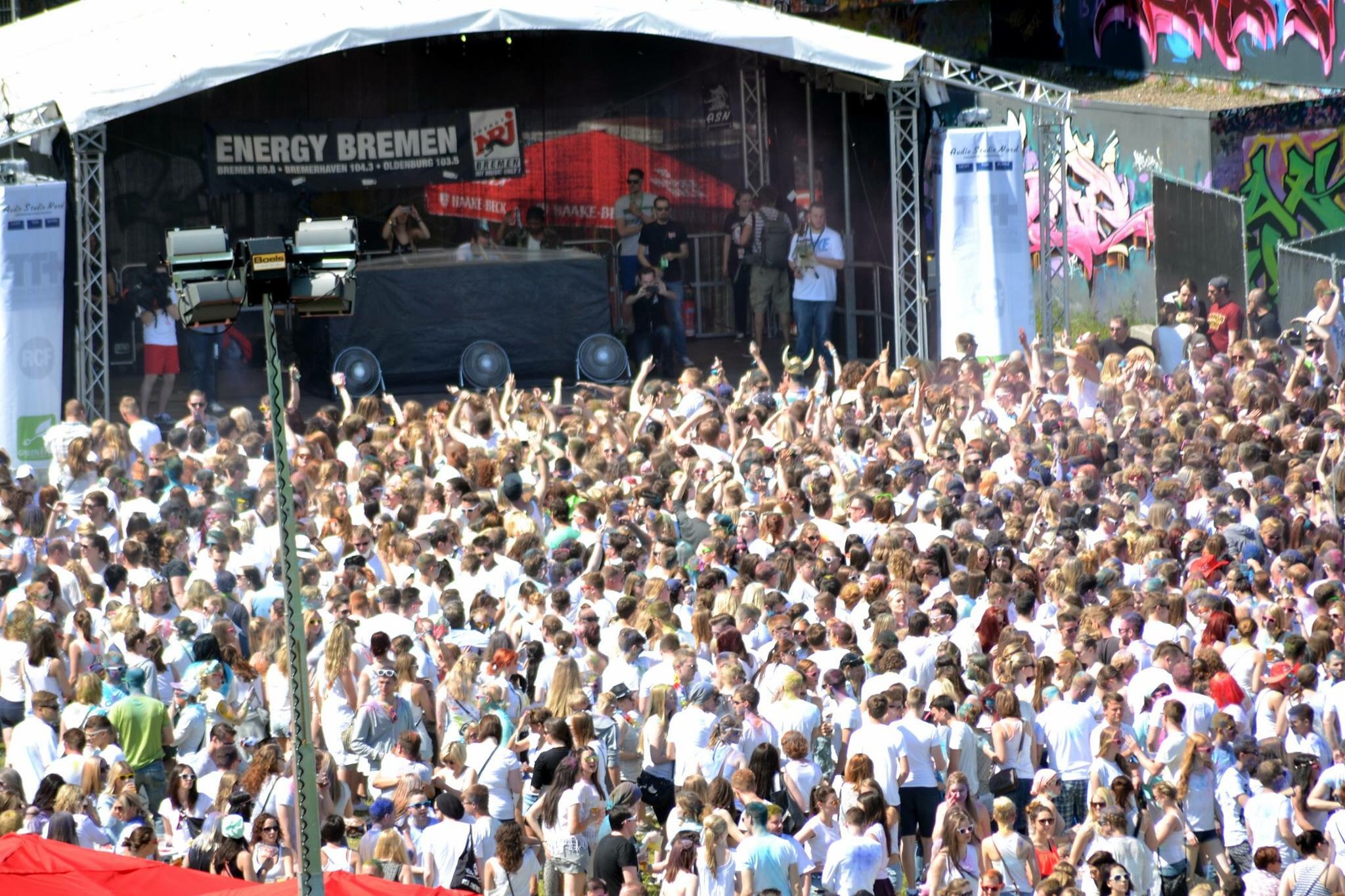 Und hier noch weitere Eindrücke vom Holi Fest am Osternburger Utkiek.